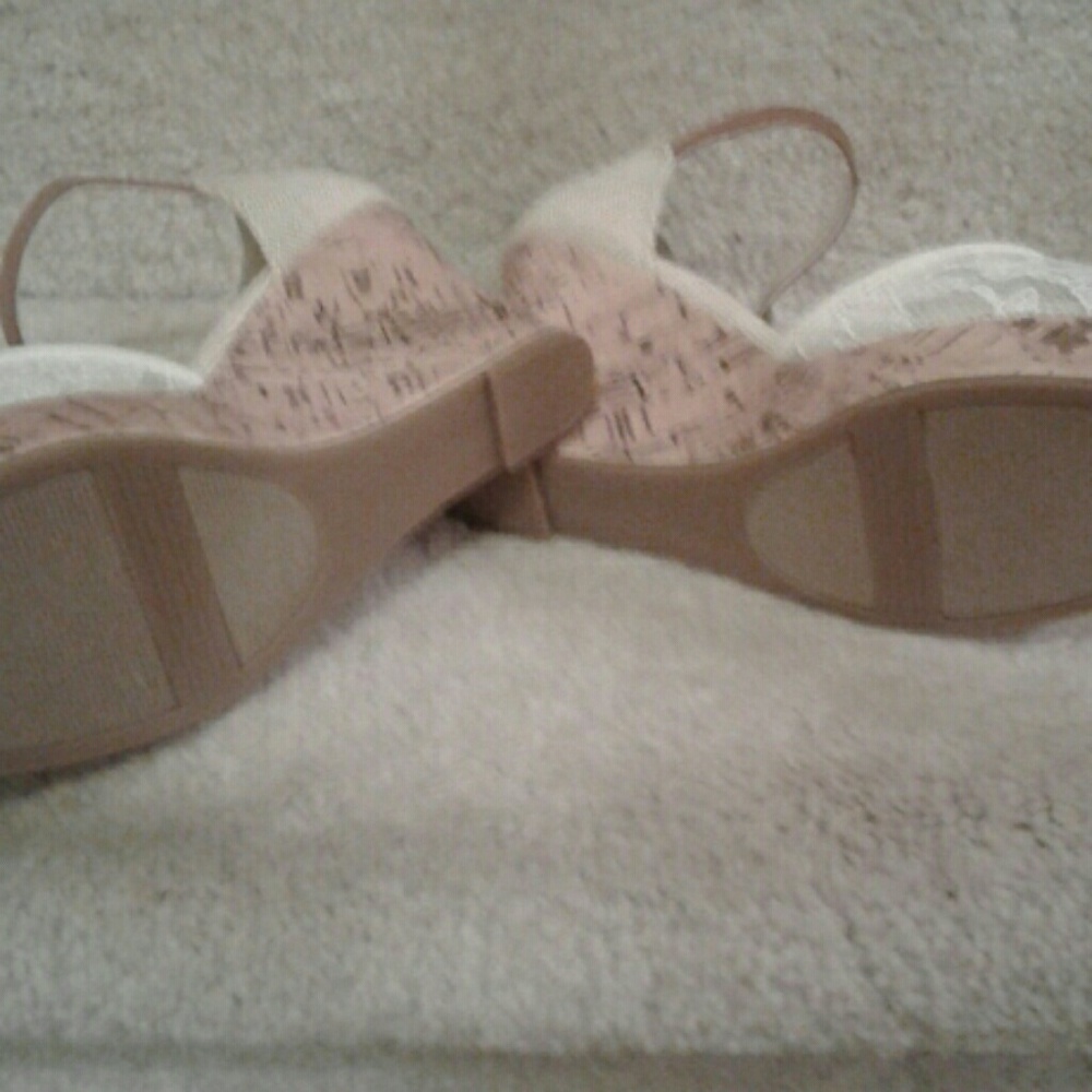 Shoes - Picture 4 of 4
